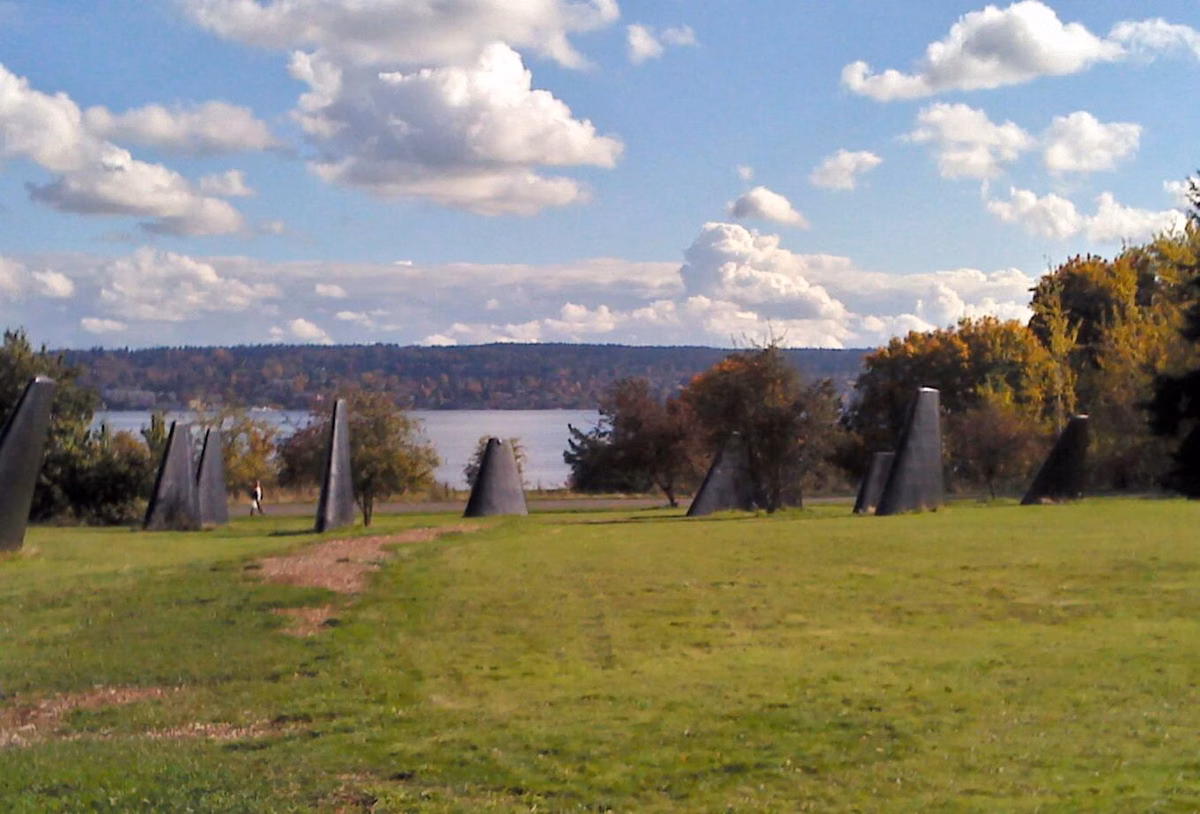 A lakeside lawn on Lake Washington